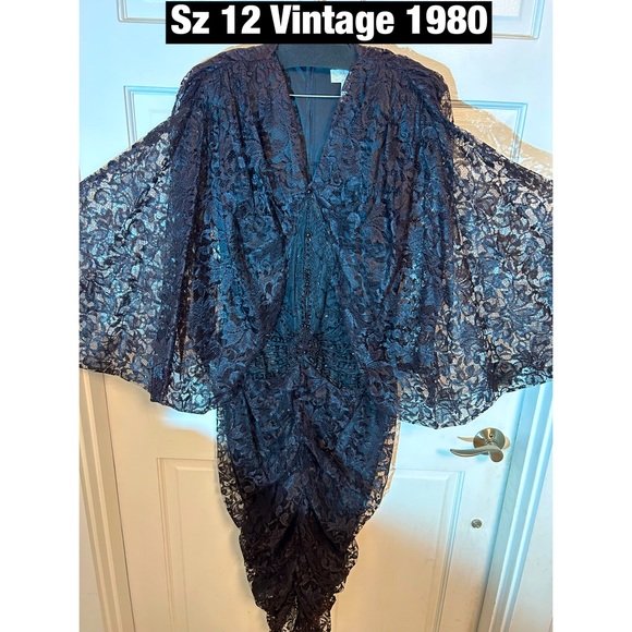 lord & Terry Dresses & Skirts - Lord & Terry Black Lace V Neck lace bat wing sleeves. Vintage 1980 Sz 12